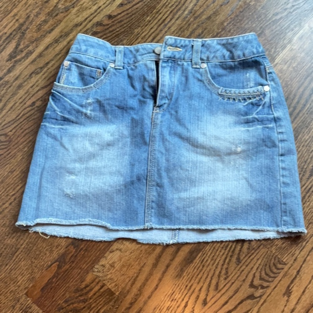 Super cute blue jean skirt